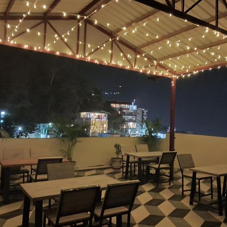 Hotel Hostel Vimal Ganga Risikés Kültér fotó