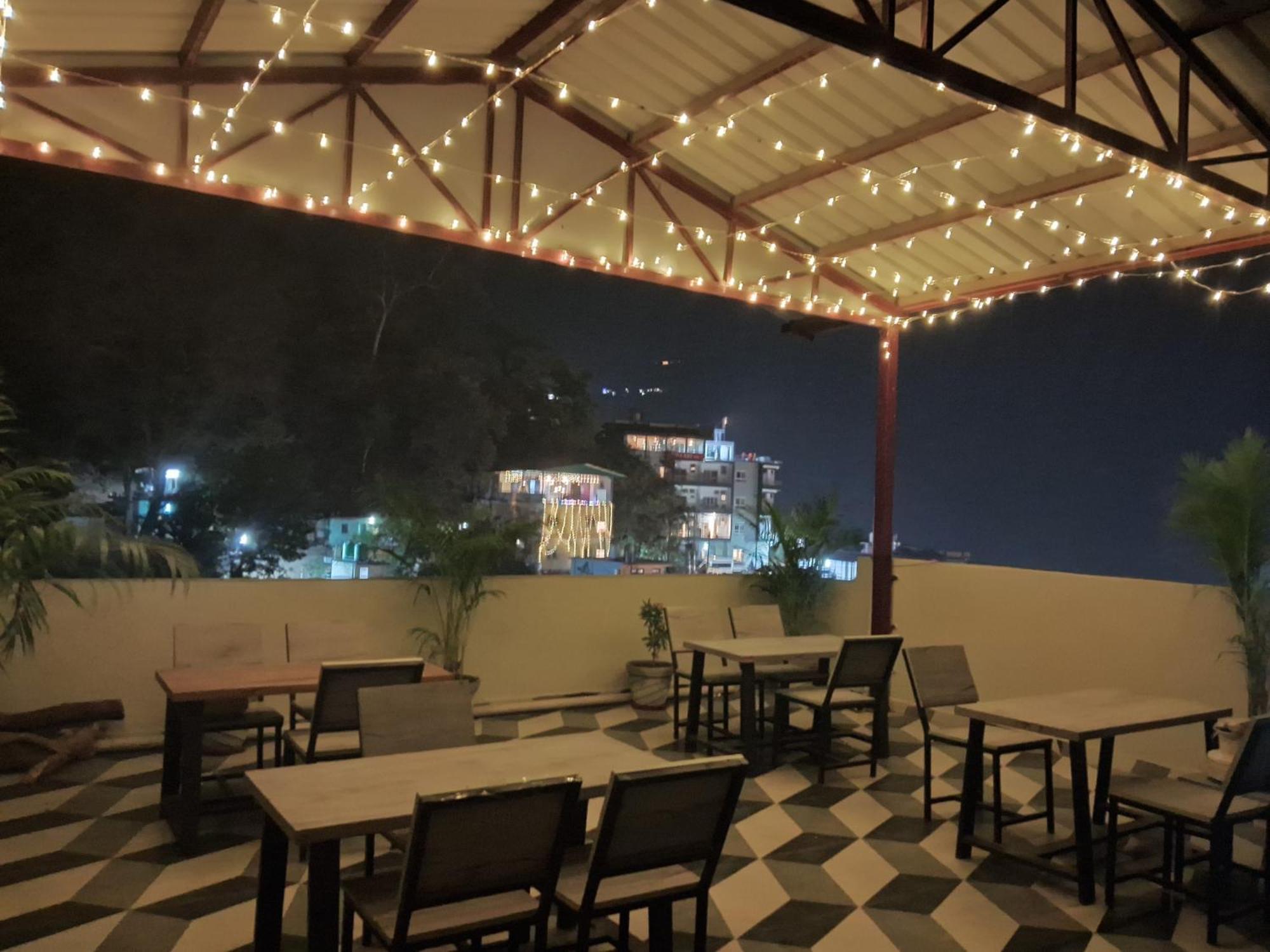 Hotel Hostel Vimal Ganga Risikés Kültér fotó